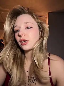 chat on live RollDollsi