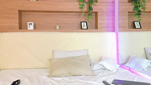 VioletBloomm webcam stripchat model stream image