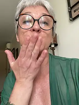 kbimpakt (F mature) - Pompe a chatte gode video dernier tip