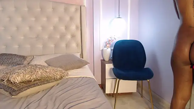 liatrainor - LiaTrainor's free webcam