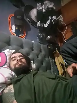 hairy_mannn - Hairy_mannn's free webcam - UK Sex Cams