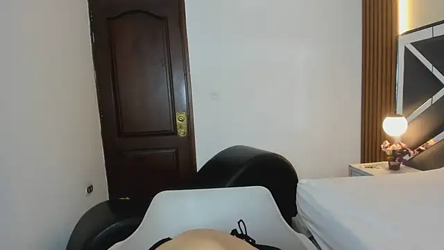 ambarross_ - Ambarross_'s free webcam - UK Sex Cams