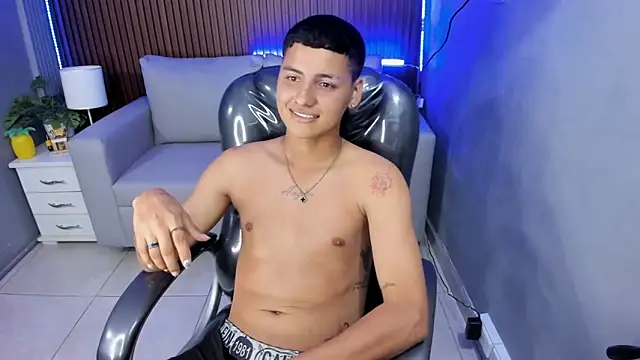 liam9_ - Liam9_'s free webcam - UK Sex Cams