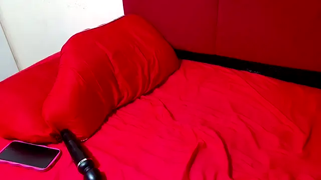 hugetitisxx (F young) - wet my sotho kitty hun