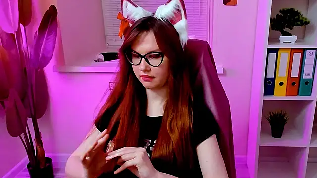 carolgiggly - CarolGiggly's free webcam - UK Sex Cams