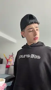 sebastian_reed (M young) - 🖤 Show my hard cock