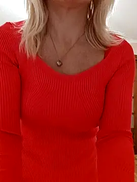 Webcam Model (MiraStar984)  is live.Free join now!