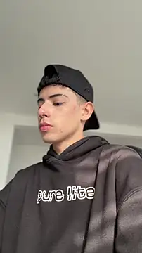 sebastian_reed (M young) - 🖤 Show my hard cock