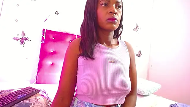 Naughty_choko live sex cam