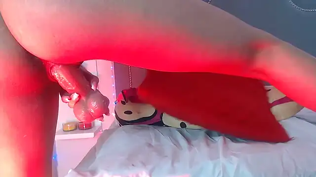 pocahontamoon - Pocahontamoon's free webcam - UK Sex Cams