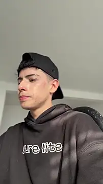 sebastian_reed (M young) - 🖤 Show my hard cock