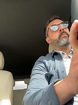 plaintreebull - Plaintreebull's free webcam - UK Sex Cams