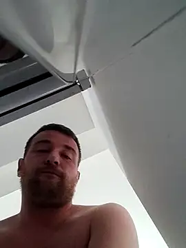 awaitingcave - AwaitingCave's free webcam - UK Sex Cams