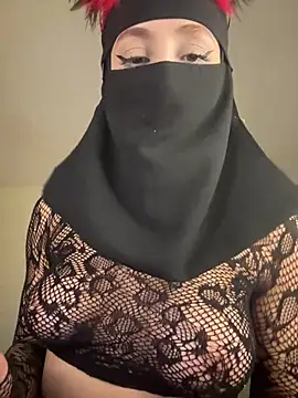 arabayla (F teen) - Plugs in my ass 🥵😈