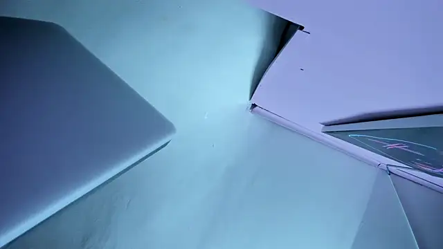 Yaluz_Naugthy live sex cam