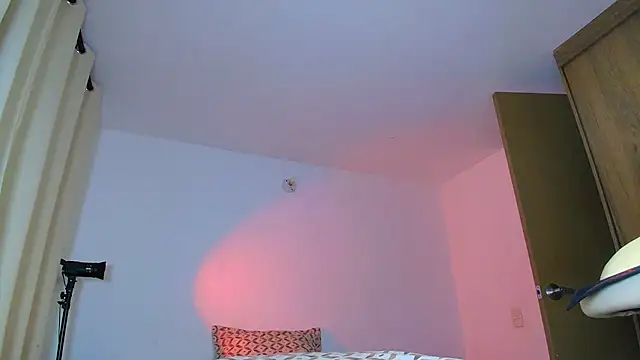 SARA_TS_FOX live sex cam