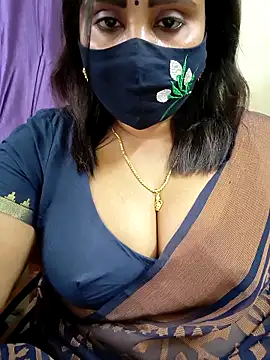 Webcam Model (Queenflowerr)  is live.Free join now!