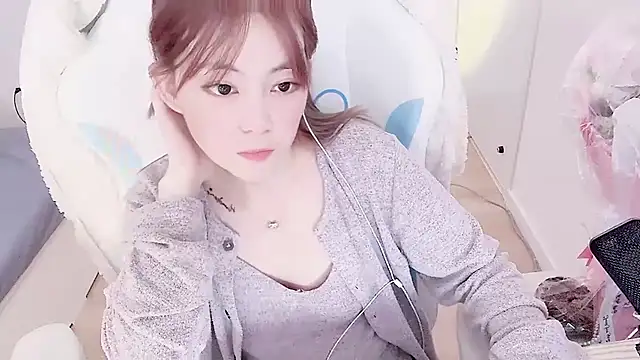 美女-ruirui在线直播