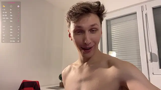 imadri (M twink) - Flex biceps close up