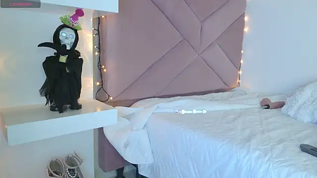 eva_sin18 - Eva_sin18's free webcam - UK Sex Cams