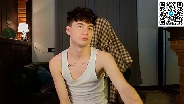 cute_mike (M twink) - flash cock