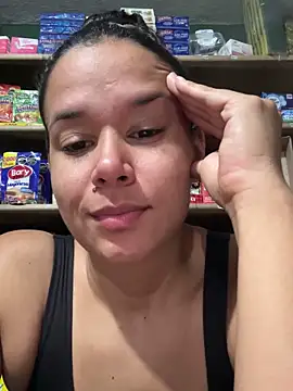 lannabellx (F young) - PLAY WITH MY PUSSY IN THE SUPERMARKET