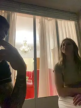 Elnonoykeila77 Live Webcam on Stripchat