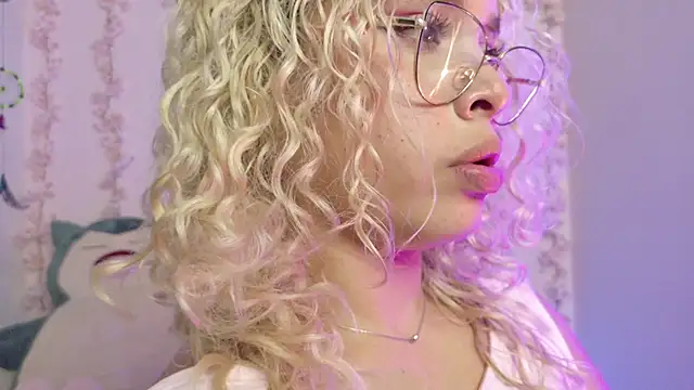 haelycute - Haelycute's free webcam - UK Sex Cams