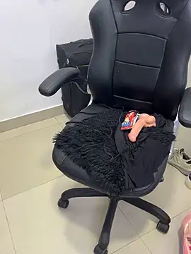 latin_bigbutt - Latin_bigbutt's free webcam - UK Sex Cams