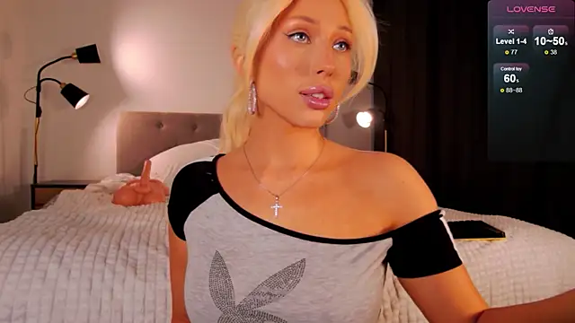 wow-peach-girl (F young) - play w sweet pussy