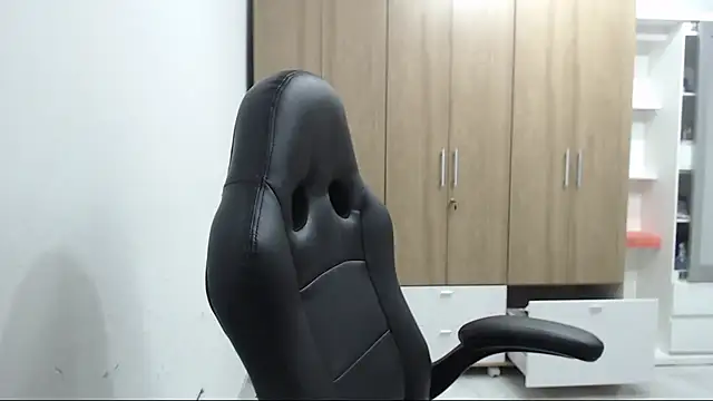 roxanalove9 - RoxanaLove9's free webcam