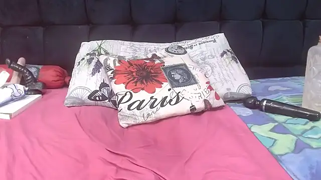 massive_booty25 - Massive_booty25's free webcam