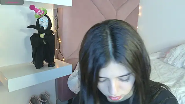 eva_sin18 live sex cam