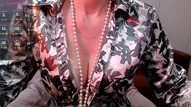 cutie_erikaa1 - Cutie_Erikaa1's free webcam - UK Sex Cams