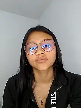 Webcam Model (SofieLove_01)  is live.Free join now!