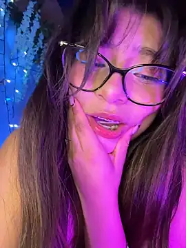 lily_candy_x (F teen) - Show pussy + masturbation