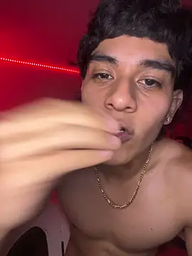 ironlatino (M twink) - Cum