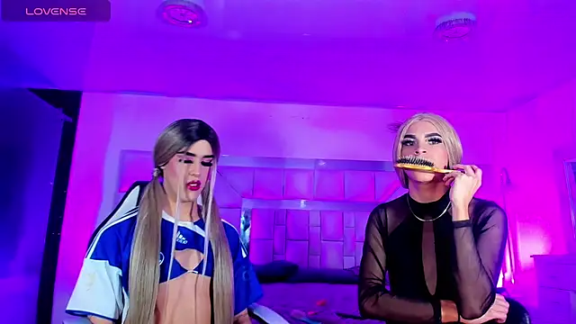 alexa_and_aranza_ - Alexa_and_Aranza_'s free webcam - UK Sex Cams