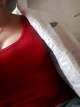 trieutrieu20 - TRIEUTRIEU20's free webcam - UK Sex Cams