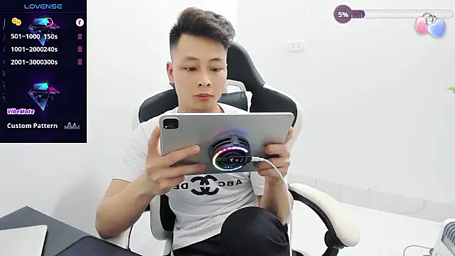 naughty___asian (M young) - teasing me