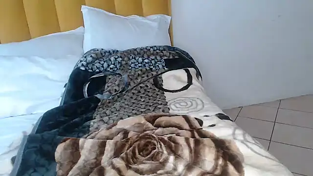 bella_2025 - Bella_2025's free webcam - UK Sex Cams