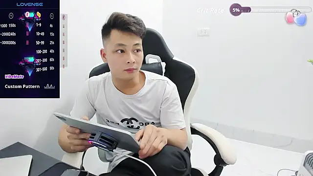 naughty___asian (M young) - teasing me