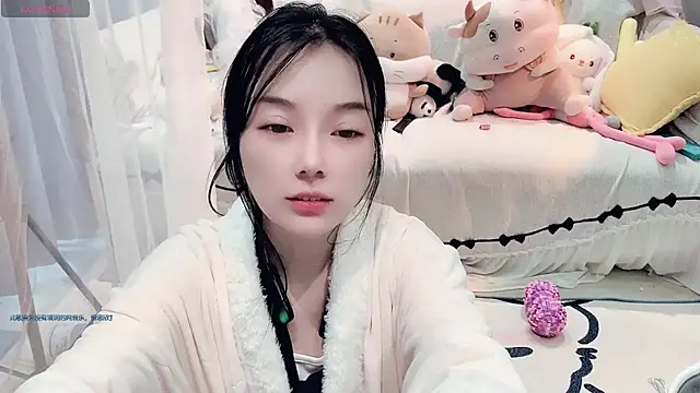 美女AKiKi711在线直播