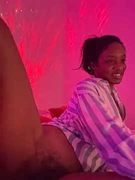 Webcam Model (LoveDreaux)  is live.Free join now!