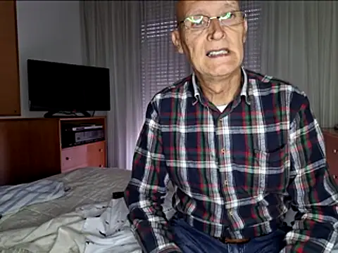 josepigual007 (M grandpa) - #balds #big-cocks #grandpas #hd #masturbation #mobile #penis-ring #recordable-publics #skinny #small-audience #spanish #spanish-speaking #straight #uncut #white