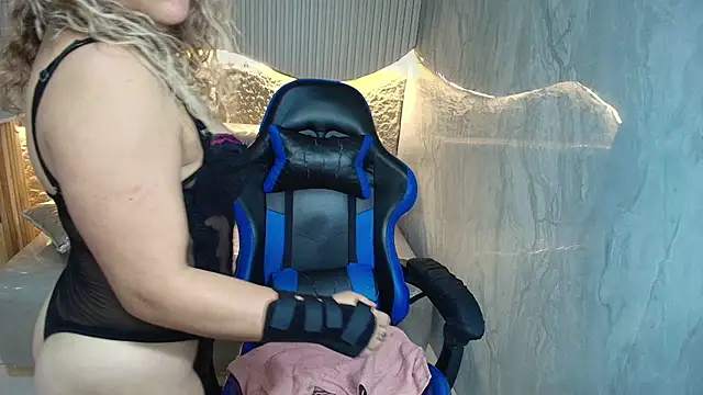 rubia_encantada_r - Rubia_encantada_r's free webcam