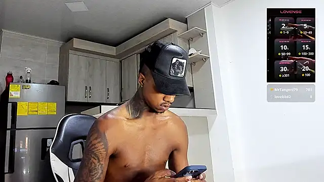 YeremiBrowm live sex cam