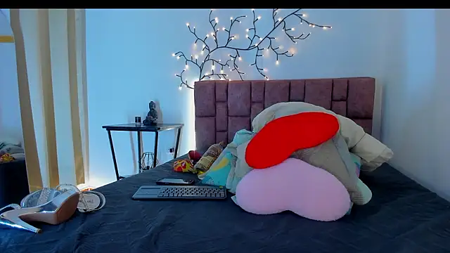 SunnyLeonz live sex cam