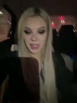 AlyssaFoxx_'s live cam