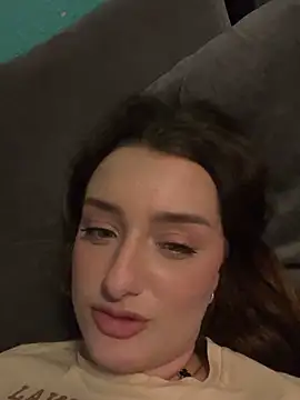 MIssYoungPinkie's live cam